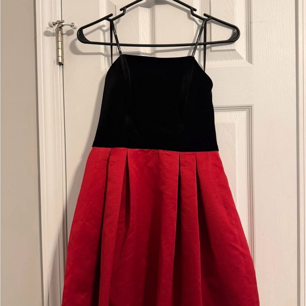 Chic Strapless Black and Red Dress